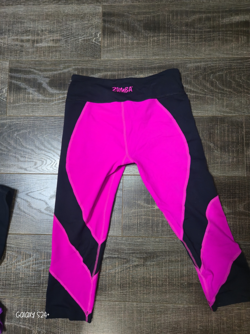 Zumba Fitness Black and Hot Pink Capris